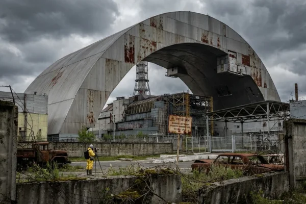 chernobyls-containment-fails-iaea-sounds-alarm-1-1765119857