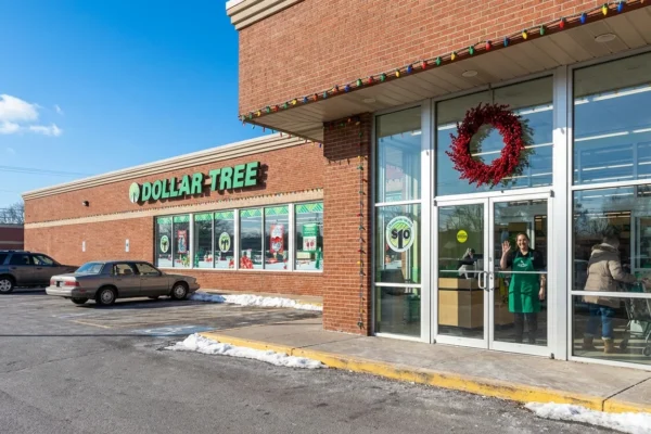 dollar-tree-open-christmas-day-1-1766702490