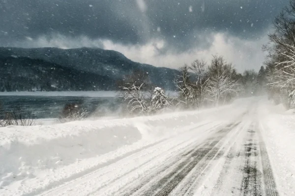 lakeeffect-snow-pummels-great-lakes-1-1765392561