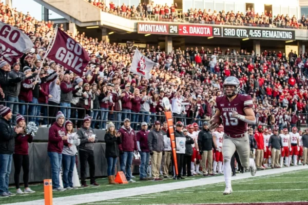 montana-grizzlies-run-past-south-dakota-quarterfinal-1-1765669827