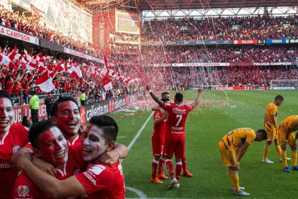 paulinhos-goal-sparks-toluca-final-comeback-1-1765768467