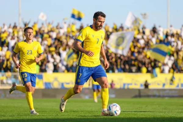 ronaldos-milestone-powers-alnassrs-perfect-start-1-1765387533