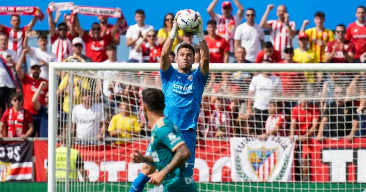 zidane-watches-son-shine-lucas-algeria-clean-sheet-1-1766610731