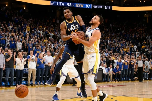 curry-green-status-headlines-warriors-jazz-clash-1-1767496308