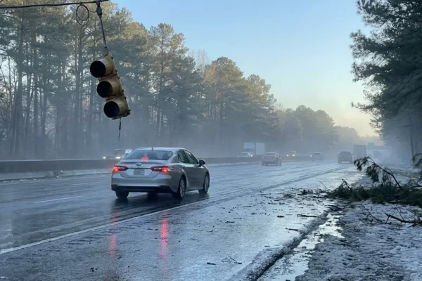 ice-storm-snarls-atlanta-roads-drivers-need-1-1769422601