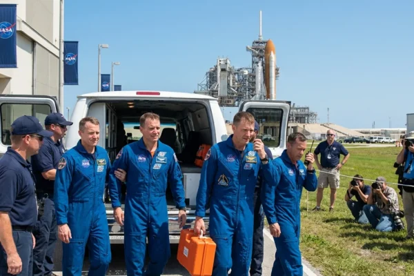 medical-scare-triggers-early-iss-crew-splashdown-1-1768477037