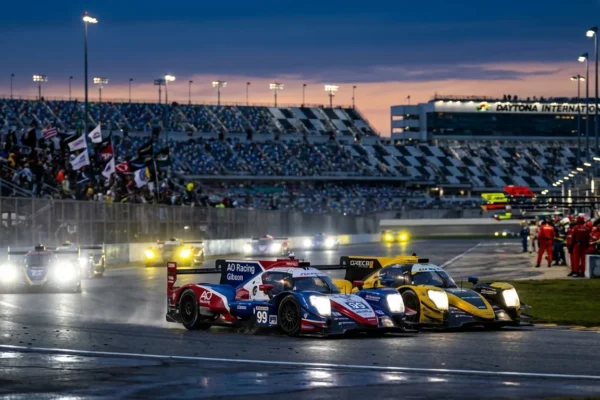 porsche-sets-pace-rolex-24-1-1769324557