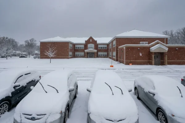 storm-forces-monday-school-closures-nyc-goes-remote-1-1769359405